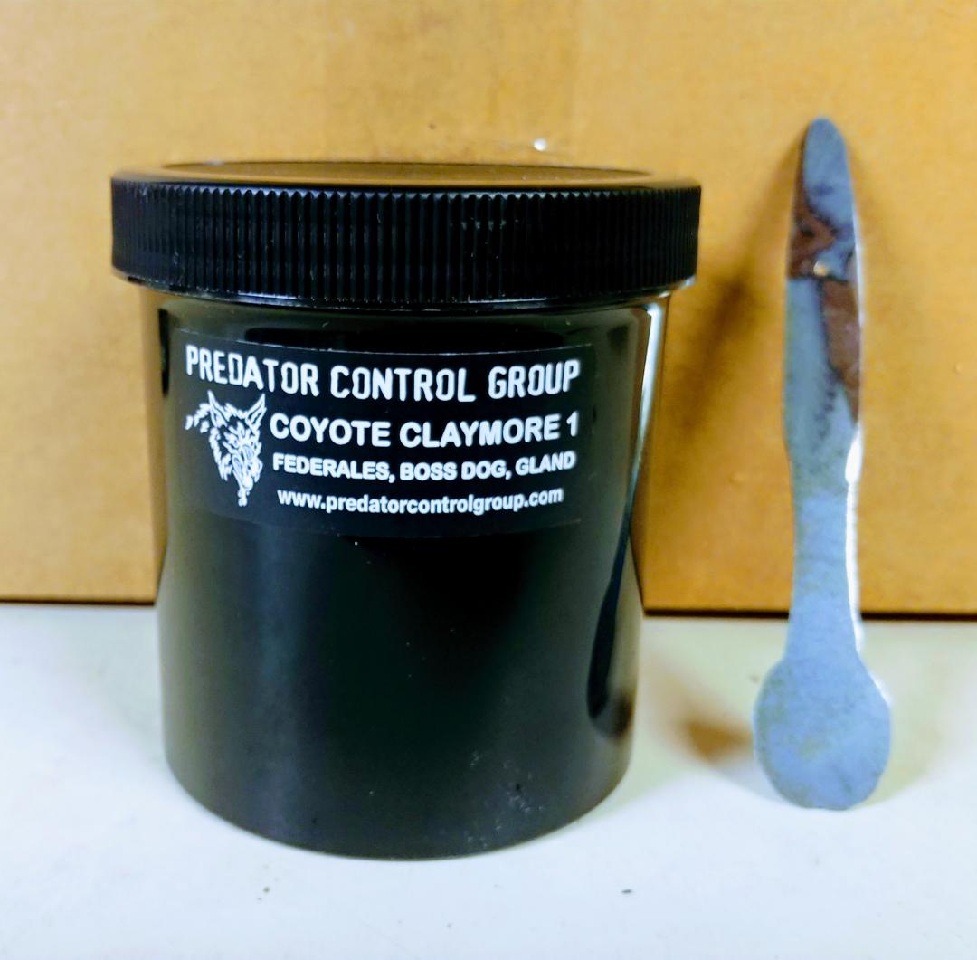 Coyote Claymore Pint Jar - Click Image to Close